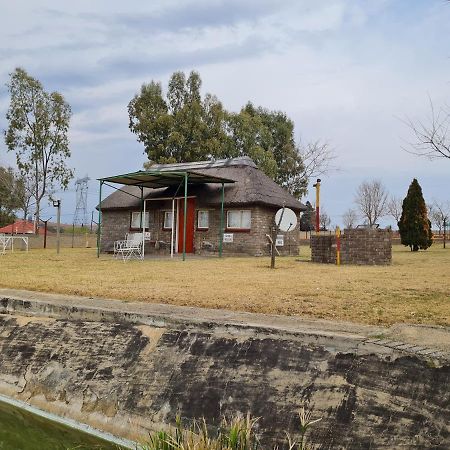 Arendsnes Hotel Vanderbijlpark Exterior photo