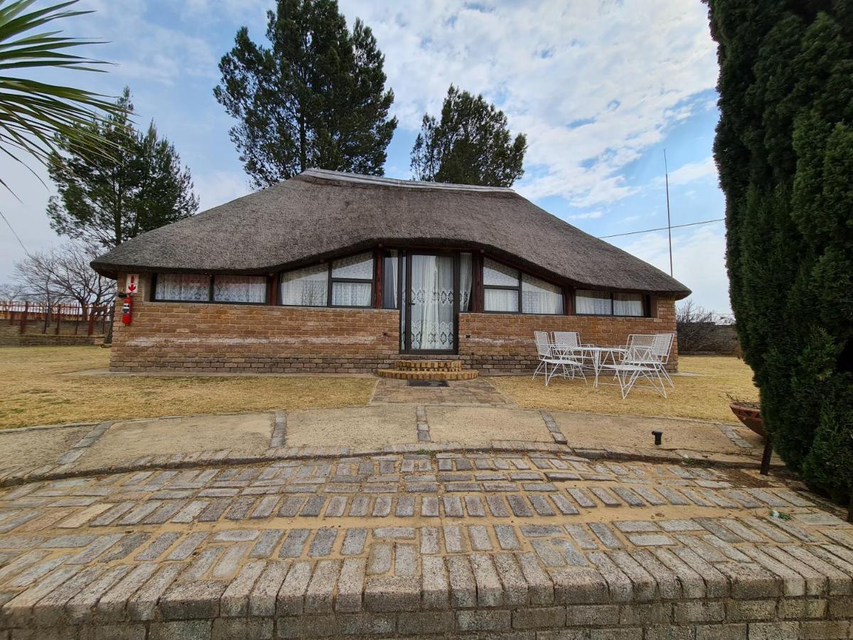 Arendsnes Hotel Vanderbijlpark Exterior photo